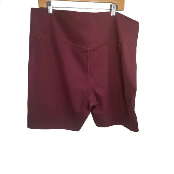 girlfriend collective FLOAT Ultralight Run Short Berry - Picture 6 of 10